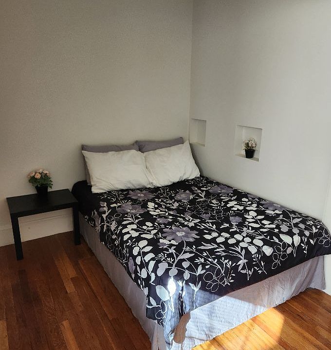 2nd image of 55 Spear St #7