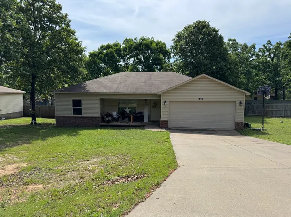 615 Cherokee Ave, Heber Springs, AR 72543