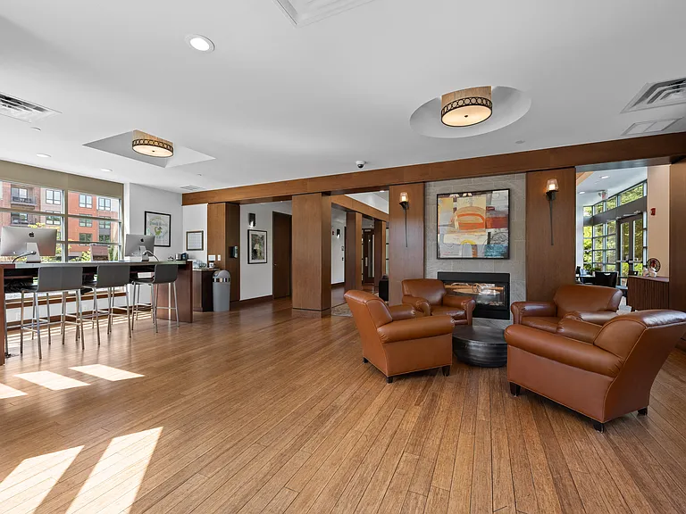 Chaddwell Apartments — Photo 32