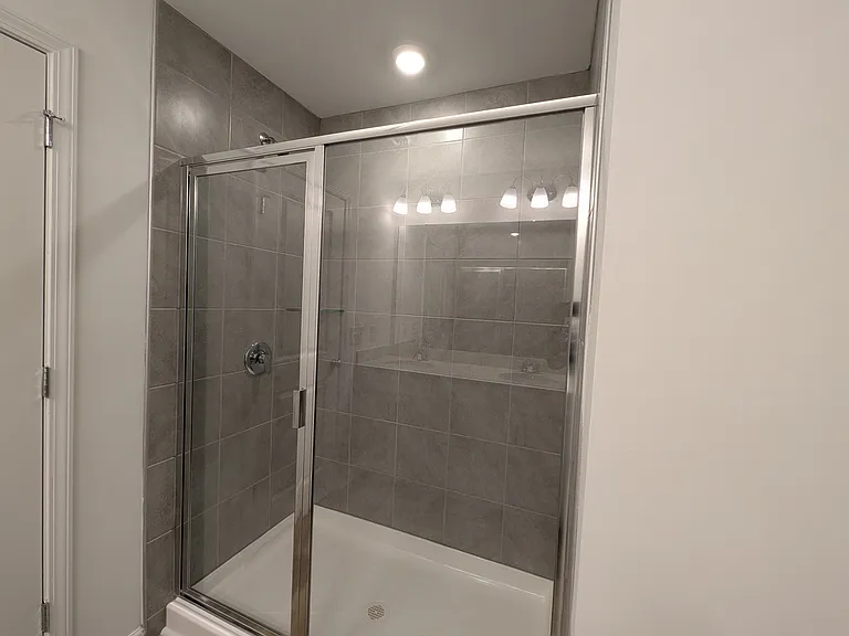 2102 Cobble Ct — Photo 9