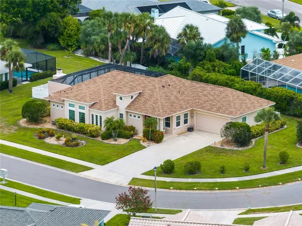 1062 Derian Pl, Nokomis, FL 34275