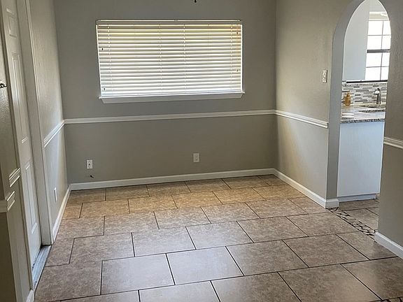 4th image of 2116 Bonham Ave