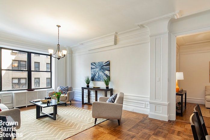 1st image of 817 W End Ave APT 4D