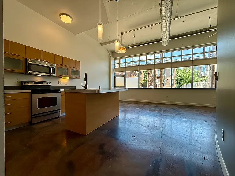 Central Park Lofts — Photo 53