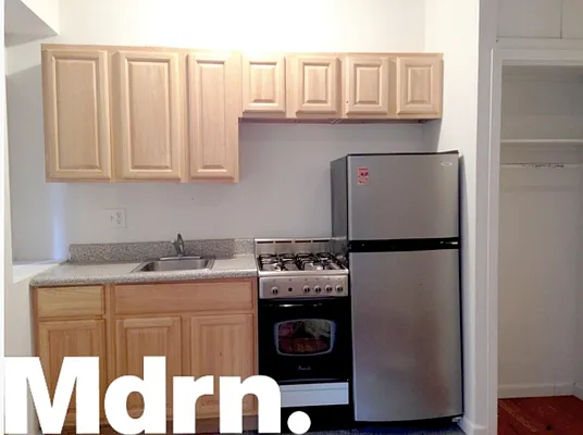 Rented by Mdrn Residential | media 7