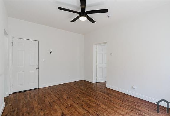 2nd image of 719 W 47th St APT 1