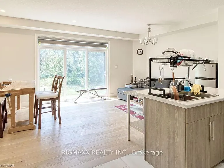 2104 Evans Blvd — Photo 11