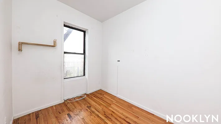 Rented by Nooklyn NYC LLC | media 3