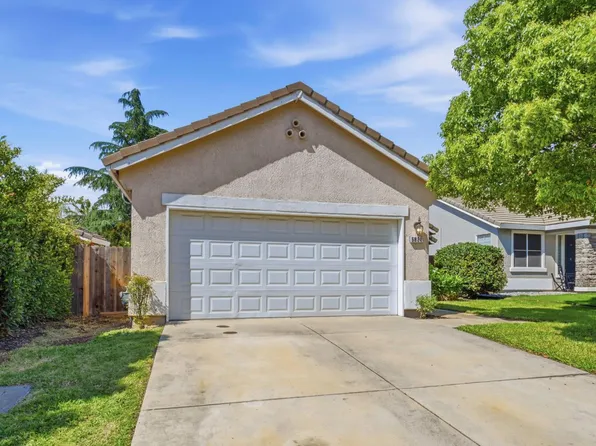 5821 Ridgepoint Dr, Antelope, CA 95843