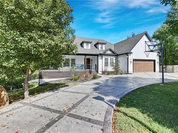 3317 N 103rd Ct, Kansas City, KS 66109