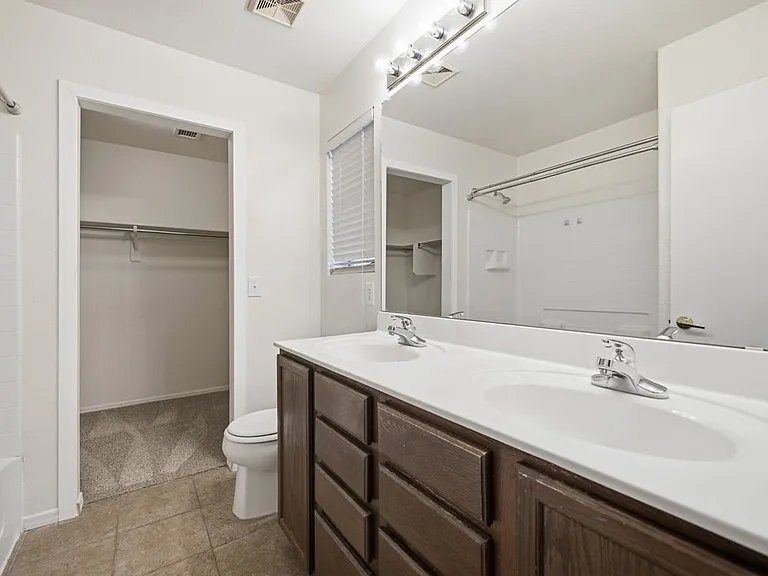 6790 S Parliament Dr — Photo 21