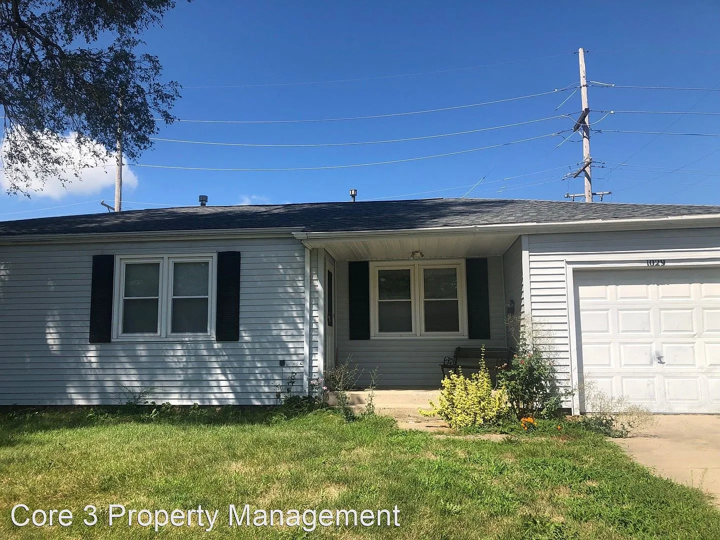 1029 McGregor St photo 1