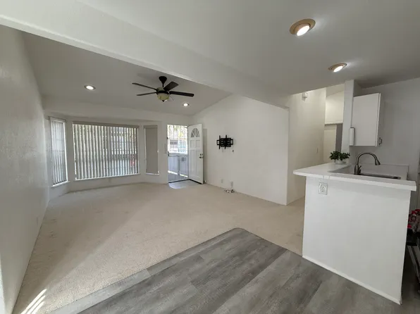 528 Mananai Pl #T, Honolulu, HI 96818