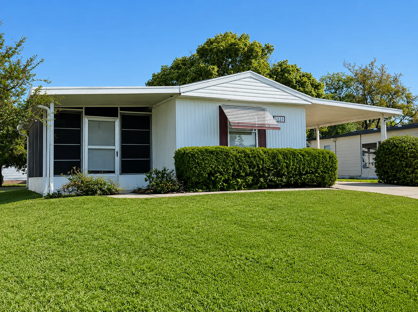 1231 Dustin Dr — Photo 1