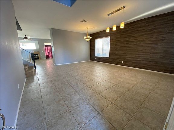 3rd image of 805 Roaring Falls Ave