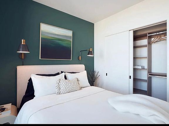 3rd image of 305 N Halsted St #2101