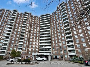 5 Shady Golfway #406, Toronto, ON M3C3A5
