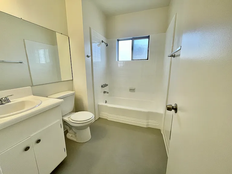4254 W 5th St #9 — Photo 19