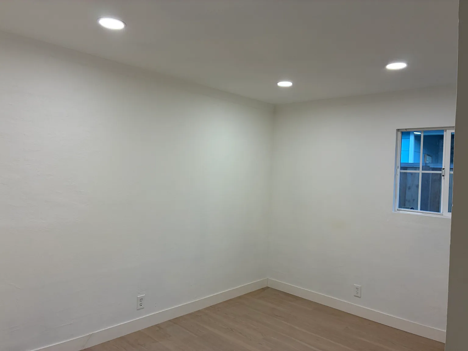 3 bed, 1000 sqft, $3,450 — Photo 4