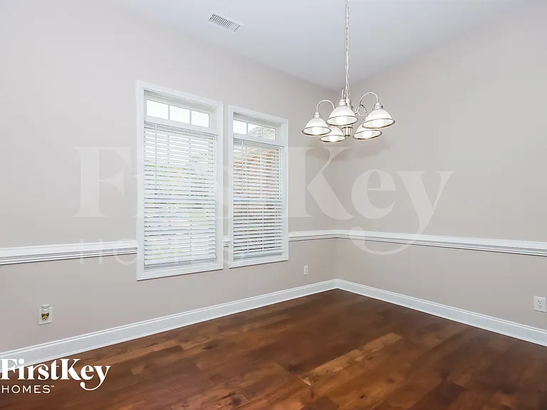 645 White Oaks Rd — Photo 6