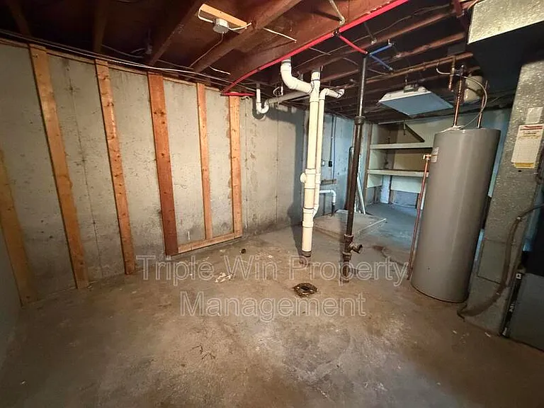 63 Patricia Pl — Photo 24