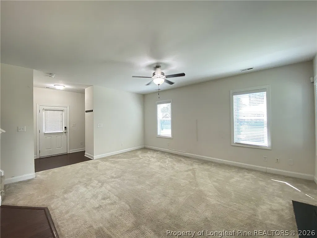 4 bed, 2.5 bath, 1904 sqft, $1,975 — Photo 3
