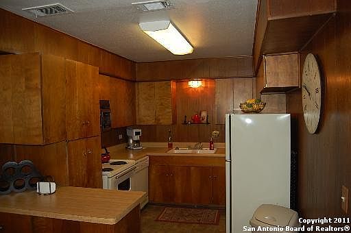 5th image of 209 W SILVER SANDS DR #2F