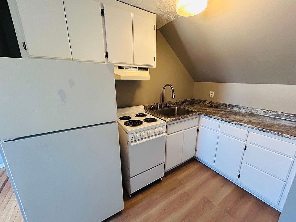 1st image of 56 Logan Ave W #56B