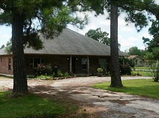 1017 Waynewood Dr, Lake Charles, LA 70611