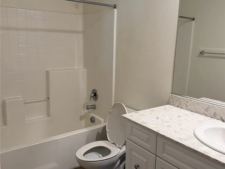 8603 Founders Grove St — Photo 6