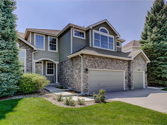 3 car garage, covered entry