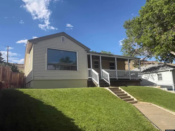 807 High St, Rawlins, WY 82301
