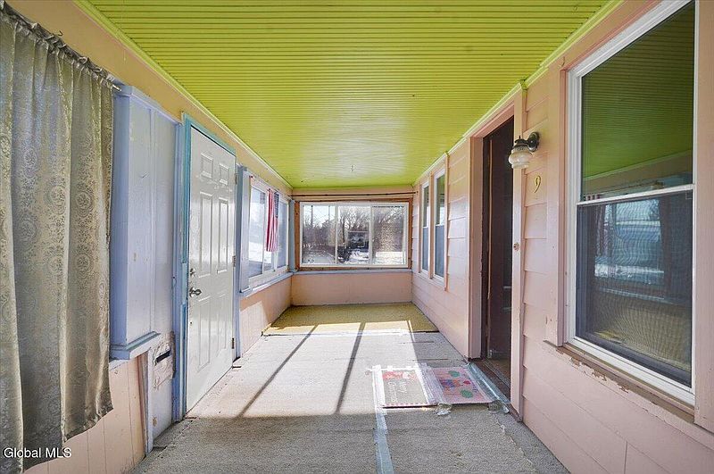 4th image of 9 Elmhurst Avenue