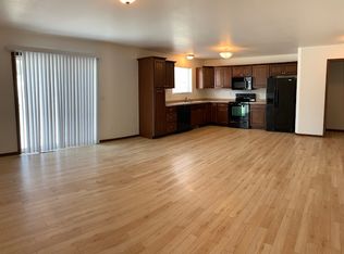 4255 51st St S, Fargo, ND 58104