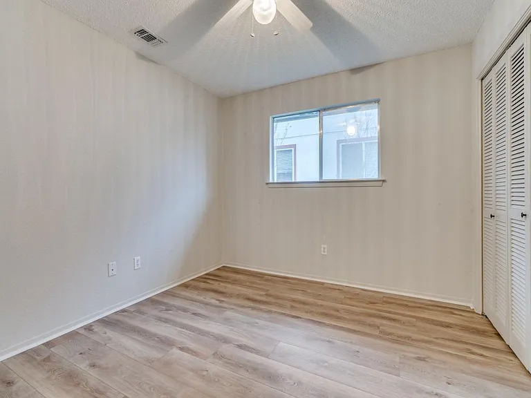 12304 Bent Cedar Cv — Photo 27