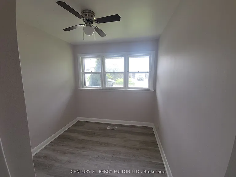 71 Grace St — Photo 14