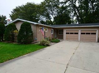 515 29th St NE, Cedar Rapids, IA 52402