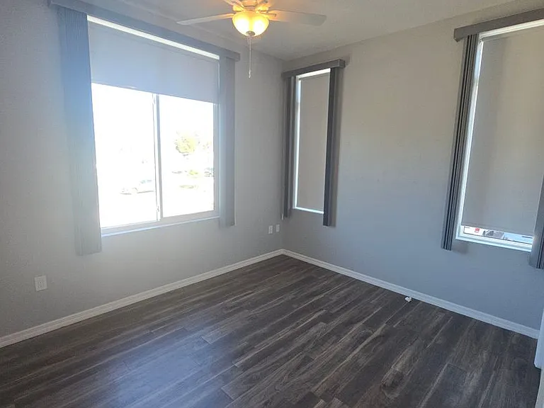 760 Avenue C SW — Photo 6