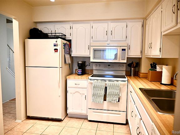 2nd image of 16285 Raleigh Square Dr