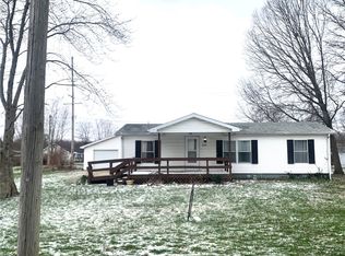 725 S Front St, Ramsey, IL 62080