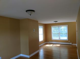 81 Main St, Essex Junction, VT 05452