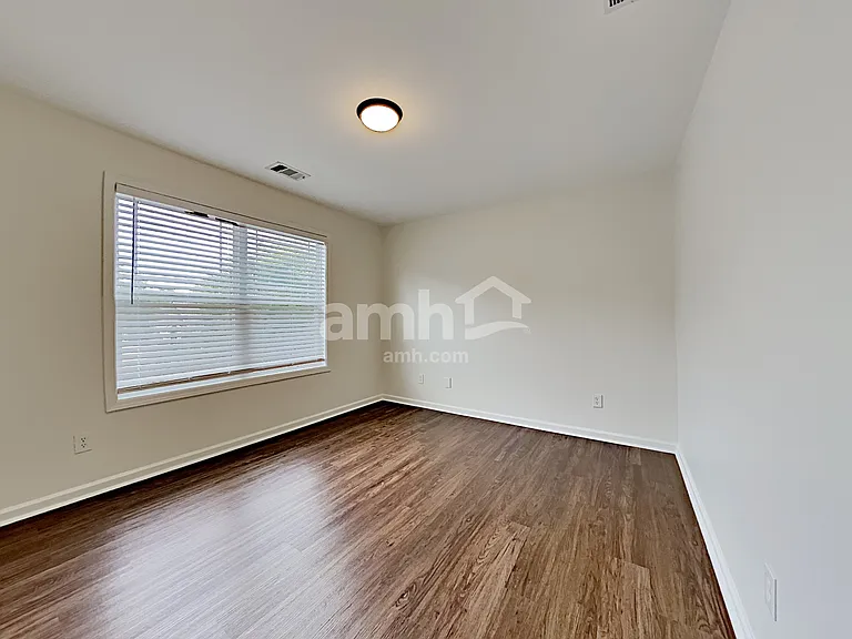 826 Durham Ct — Photo 14