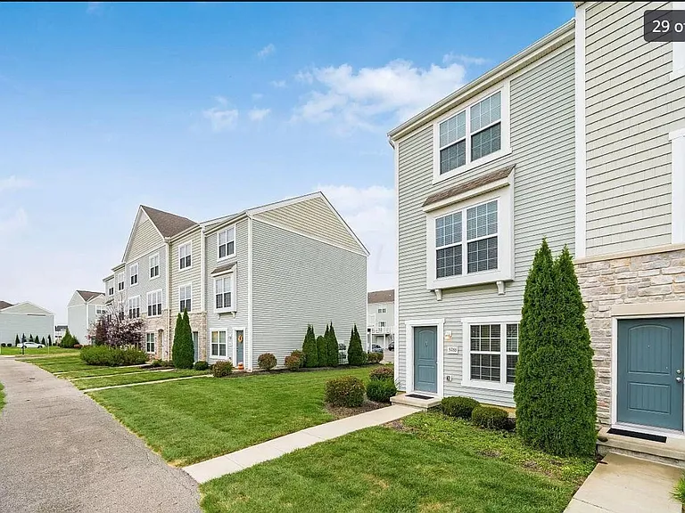 5766 Hayden Run Blvd — Photo 3
