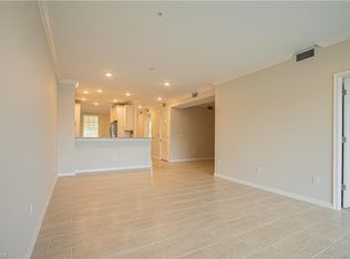 15122 Palmer Lake Cir UNIT 104, Naples, FL 34109