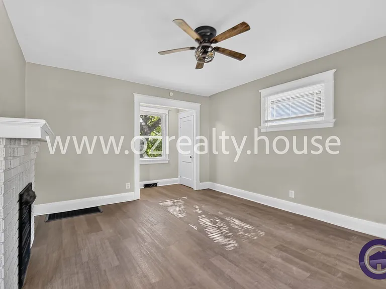 2322 Upton Ave — Photo 3