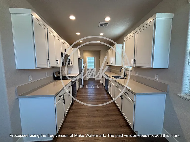 306 Cattail Cir — Photo 5