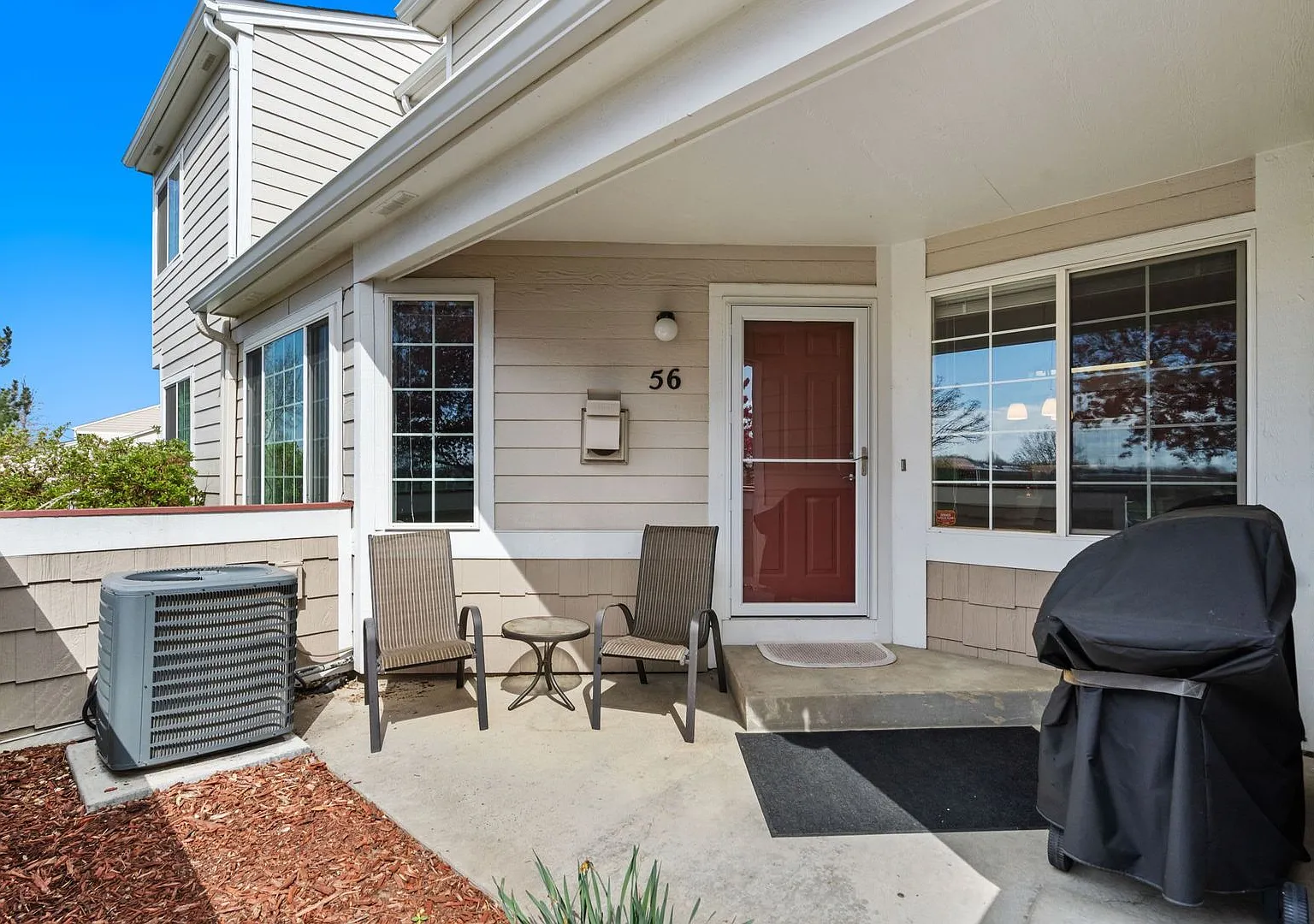 Beautiful 2-Bedroom Townhome in Fort Collins — Photo 4