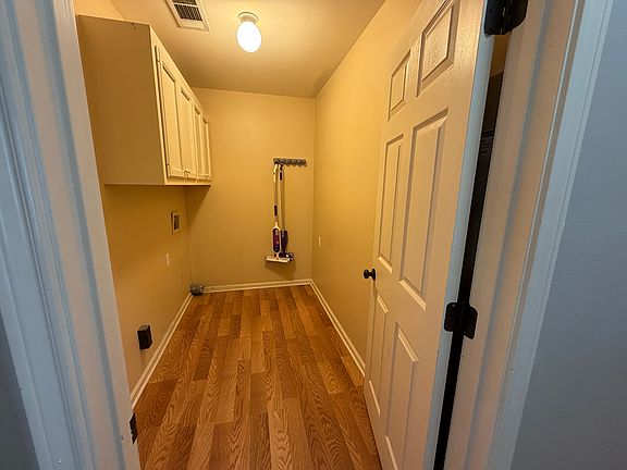 5th image of 18504 Perkins Oak Rd