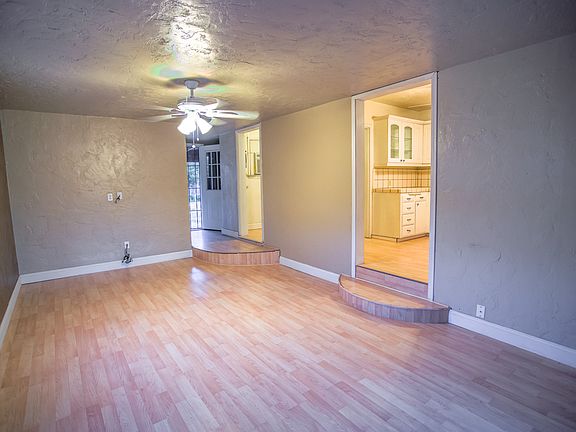 4th image of 3250 E Home Ave