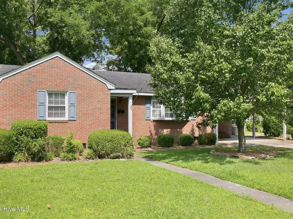 3284 N Walnut Street, Farmville, NC 27828